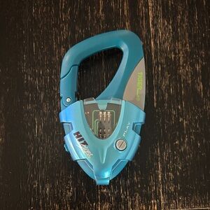 Tiger Hit Clips Clip-On